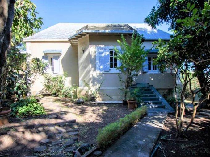 Belle maison bourgeoise F6 de 180 m²avec piscine et studio indépendant